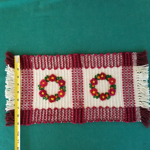 Hand Made Table Centerpiece Size 18”x 9” - Picture 4 of 6